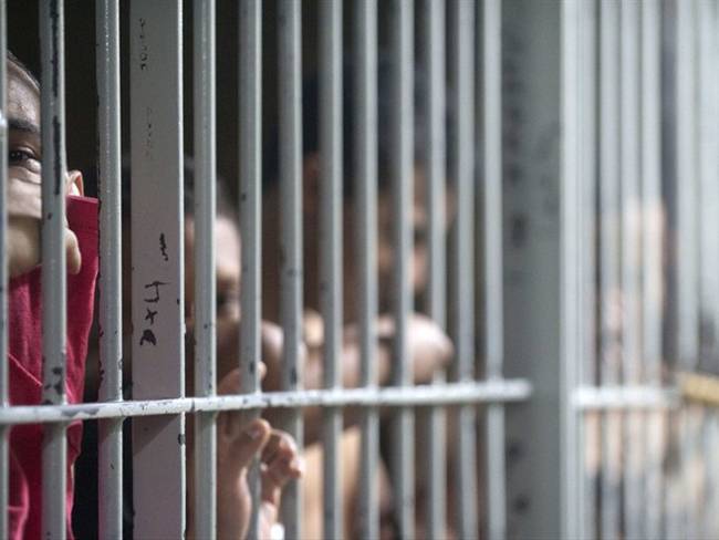 Ocho funcionarios venezolanos fueron detenidos por torturas a presos en una comisaría. Foto: Getty Images