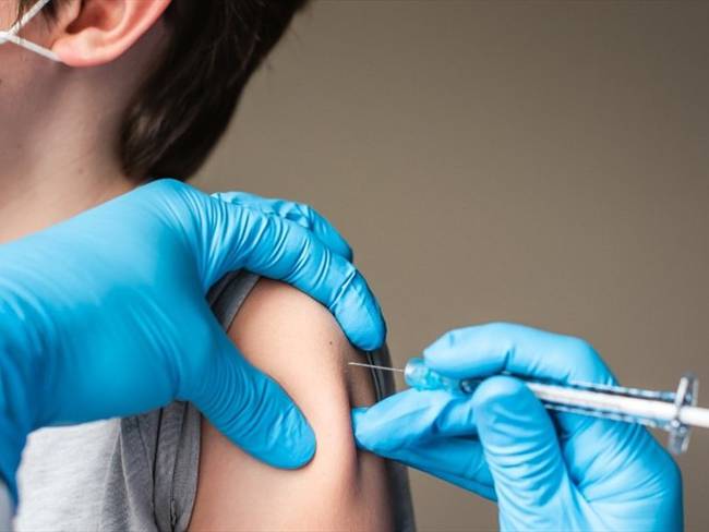 ¿Cómo será el plan de vacunación contra COVID-19 para niños en colegios?