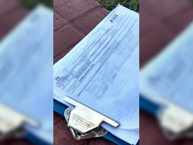 ¿Funcionarios de la Alcaldía de Barranquilla recolectan firmas para Vargas Lleras?. Foto: Erika Valdí