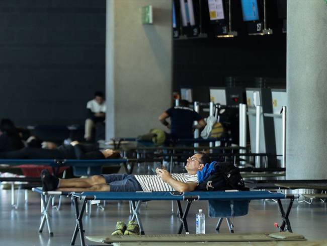 Más de 140 chilenos están atrapados en Colombia por cierre de aeropuertos