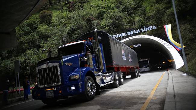 Fedetranscarga pidió al Gobierno atender sus recomendaciones para mitigar accidentes en La Línea. Foto: Colprensa