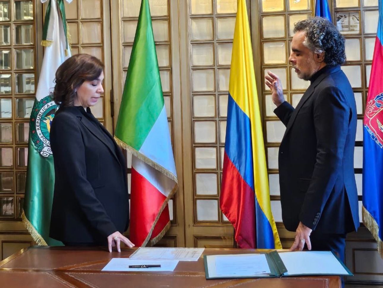 Benedetti se posesionó como embajador de Colombia ante la FAO
