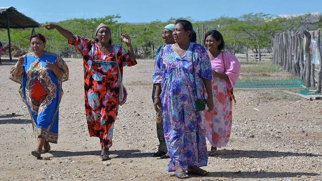 Las comunidades indígenas wayúu en La Guajira denunciaron que el Ministerio del Interior atendió de forma irregular una solicitud de Cerrejón. Foto: Getty Images / DIANA SANCHEZ