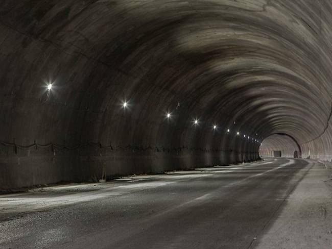 Invías lanzó dos iniciativas para la entrega del Túnel de la línea. Foto: Colprensa