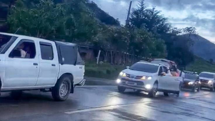 El retén ilegal se registró en la carretera Transversal del Libertador, jurisdicción del municipio de Totoró. Crédito: Red de Apoyo Cauca.