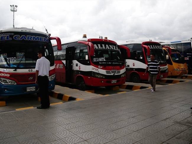 Conductores de transporte terrestre de pasajeros piden mayores medidas de seguridad. Foto: Colprensa