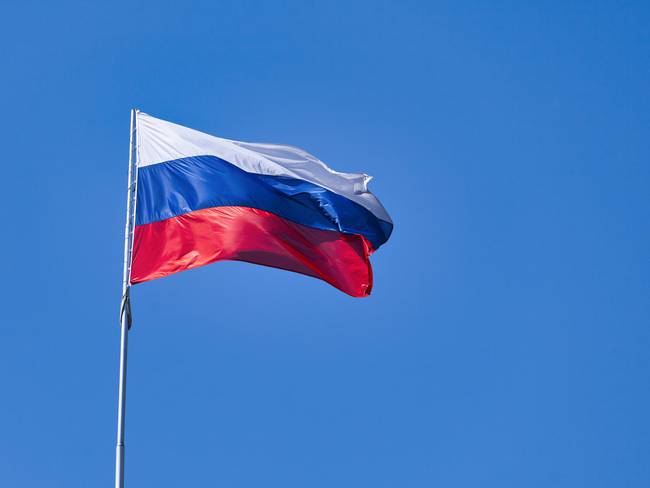 Imagen de referencia de bandera de Rusia. Foto: Getty Images.