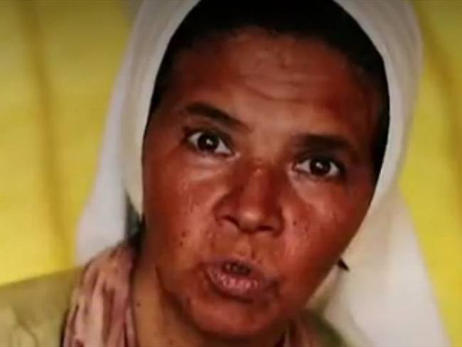 Nueva prueba de supervivencia de Gloria Narváez, la monja secuestrada en Malí. Foto: Captura de video