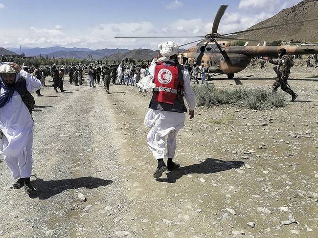 Tememos que haya más víctimas en escombros: Cruz Roja sobre terremoto en Afganistán