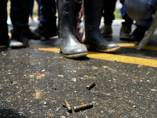 Ocho hombres llegaron hasta el lugar portando armas tipo fusil y luego de señalarlos como objetivo militar, dispararon indiscriminadamente. Foto: Getty Images