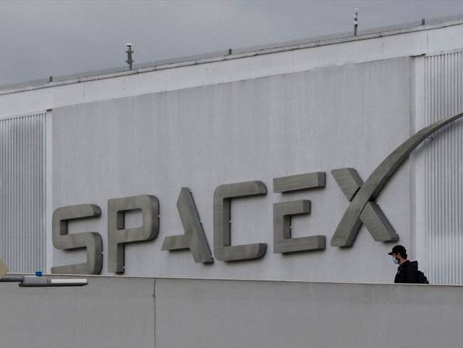 Sin que se dieran cuenta los guardias, &#039;youtuber&#039; invadió instalación de Spacex. Foto: Getty Images