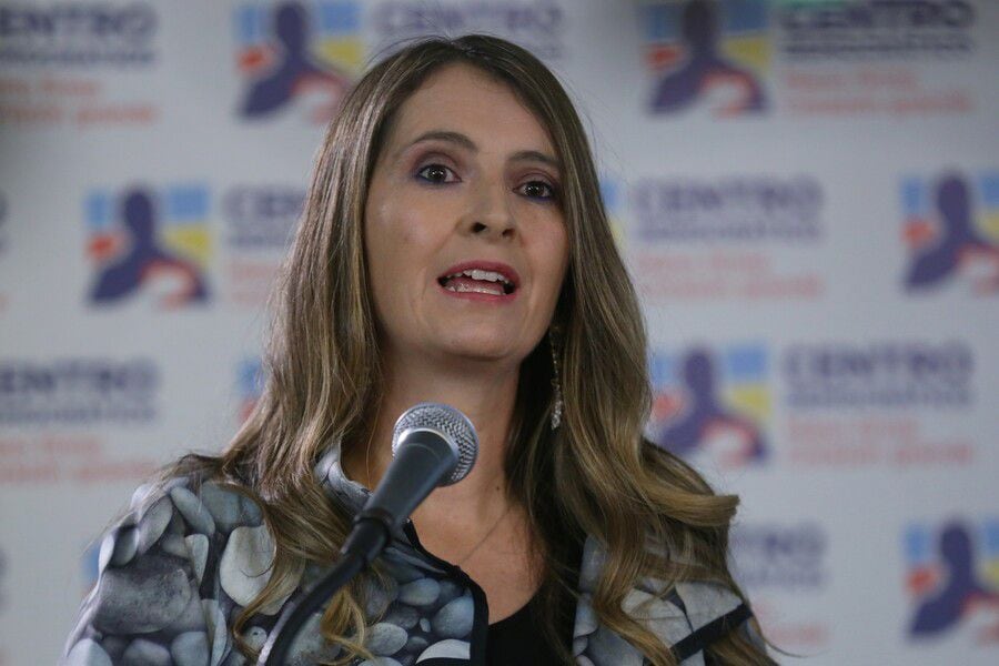 Paloma Valencia en La W: “la reforma dejará a los colombianos sin salud”