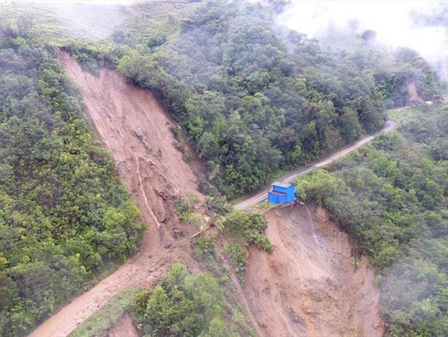 Dos personas desaparecidas, dos puentes afectados y millonarias pérdidas dejan fuertes lluvias en Puerres sur del departamento.. Foto: Cortesía a W Radio