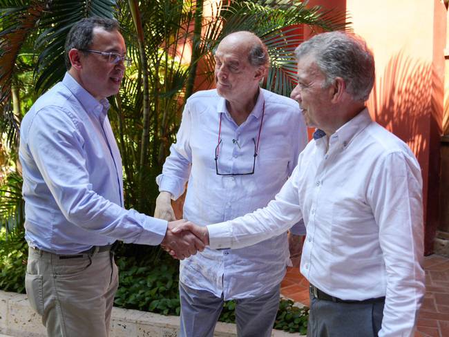 Detalles secretos de la cumbre de Santos y Gobierno por implementación de acuerdos de paz