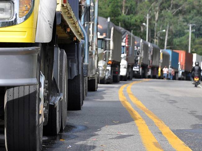 Camioneros hicieron peticiones sobre la próxima licitación de la póliza antiterrorismo. Foto: Colprensa