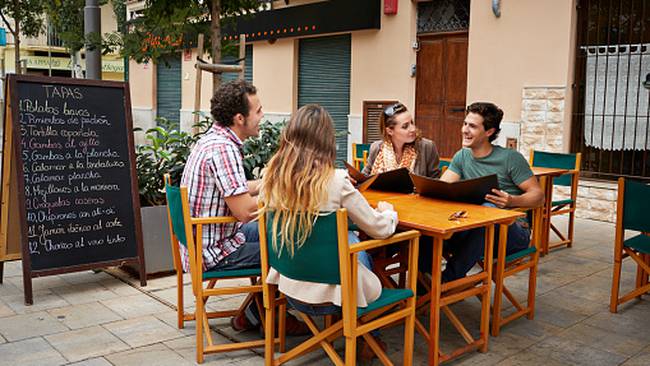 Imagen de referencia de restaurante al aire libre. Foto:Getty