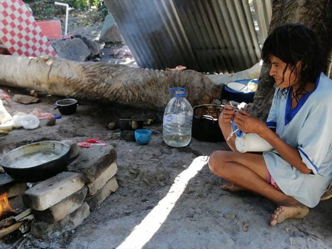 La ciudadana vive en condiciones de pobreza extrema y fue agredida cuando recogía agua en la casa de su vecino, el concejal . Foto: Cortesía Camilo Fajardo