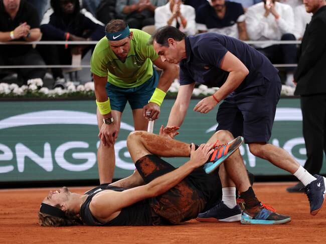 Video: Zverev sufrió una fuerte lesión y Nadal pasó a la final del Roland Garros