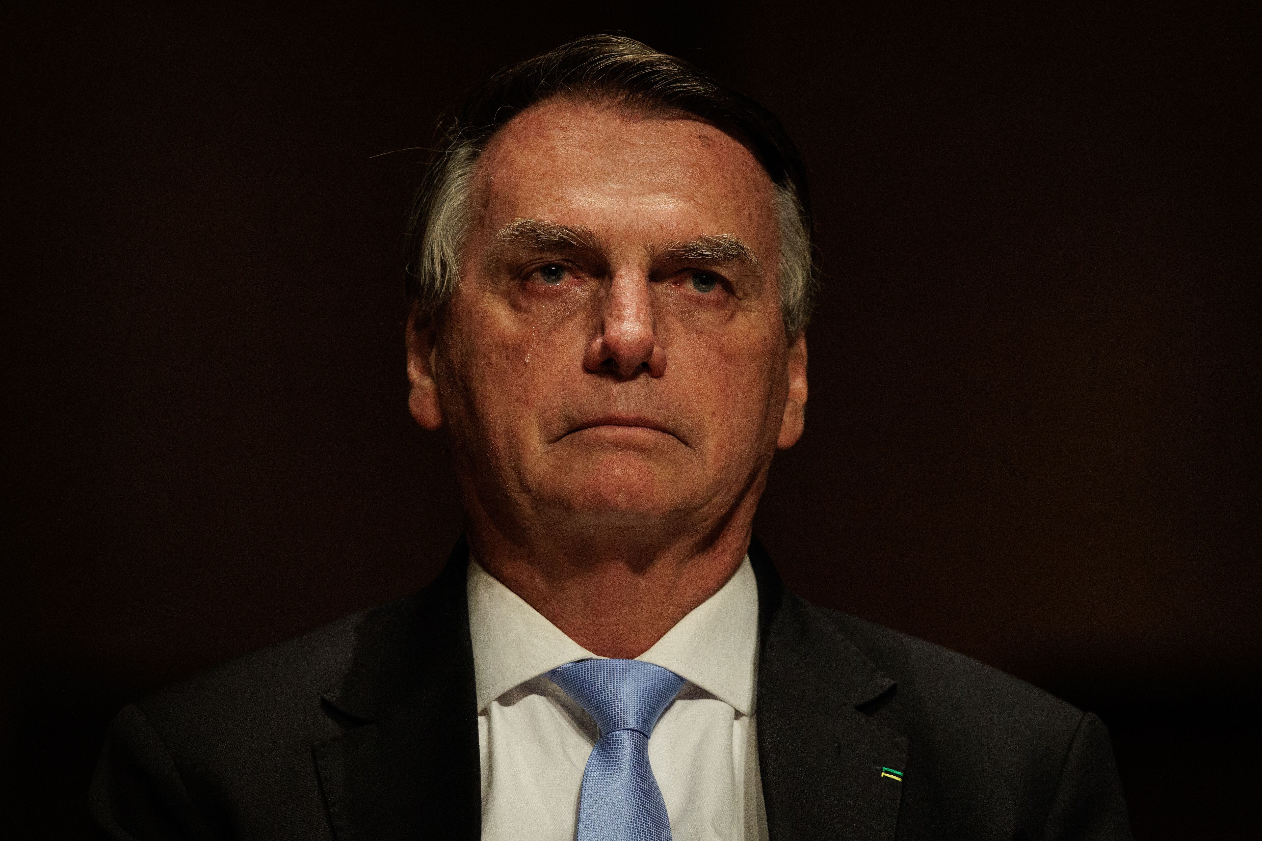 Corte Suprema dio 48 horas a Bolsonaro para explicar su estadía en embajada de Hungría