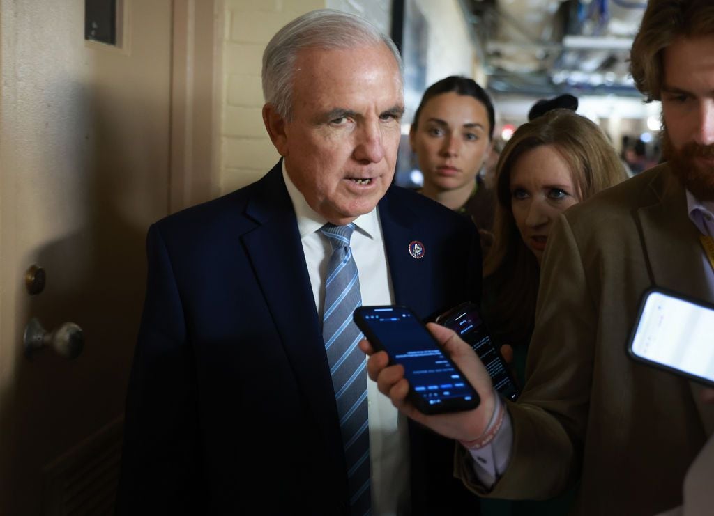 Estoy preocupado por la democracia en Colombia: Carlos Giménez, congresista de EE.UU.