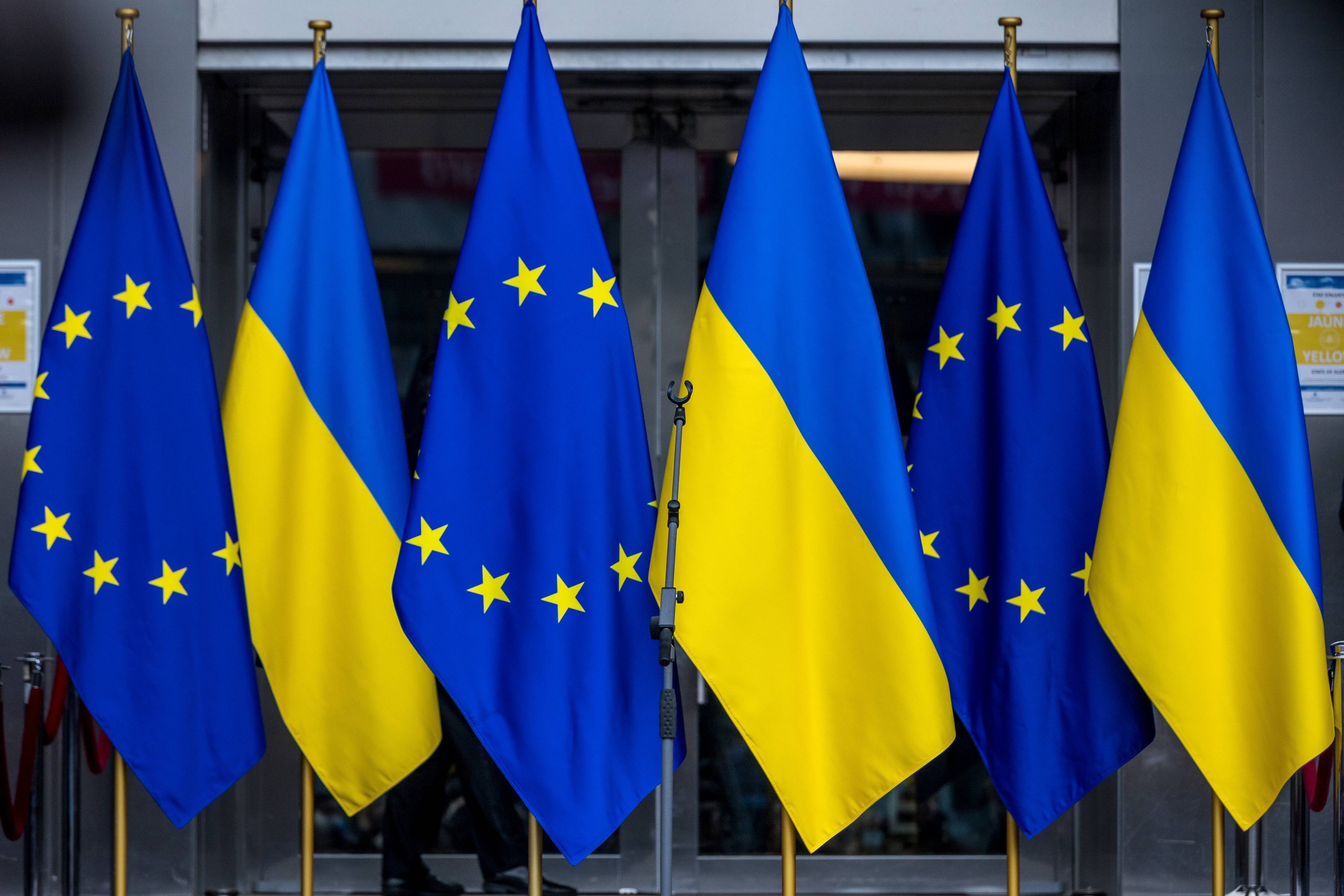 Членство украины. Украина и Европейский Союз. Украина Грузия Евросоюз. Флаг Украины и Евросоюза. Россия и Европейский Союз.