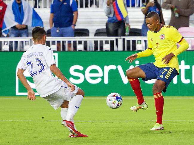 Harold Preciado en el partido entre Colombia y Honduras