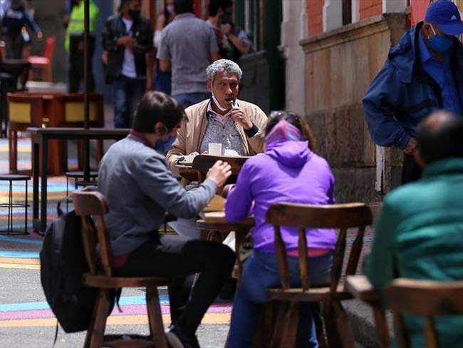 Decreto buscaría cobrar a restaurantes con modelo ‘Bogotá cielo abierto’ por espacio público. Foto: Colprensa