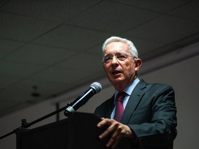 Tras 9 días, terminó sesgada intervención de fiscal encargado de defender a Uribe