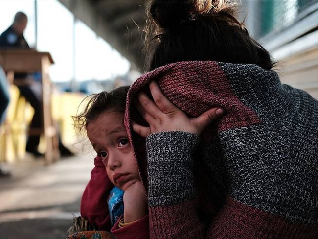 Mucho de los niños que no regresan con sus padres son puestos en adopción en Estados Unidos: Nora Sandigo. Foto: Getty Images