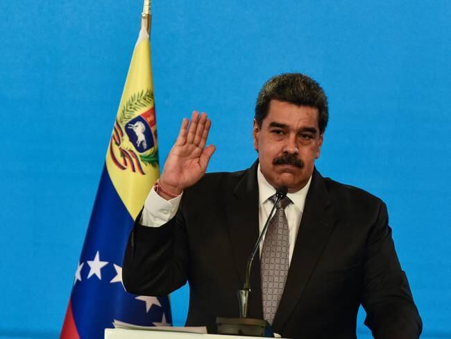 Maduro aprueba un &quot;bono único&quot; de 2.227 dólares para los jubilados