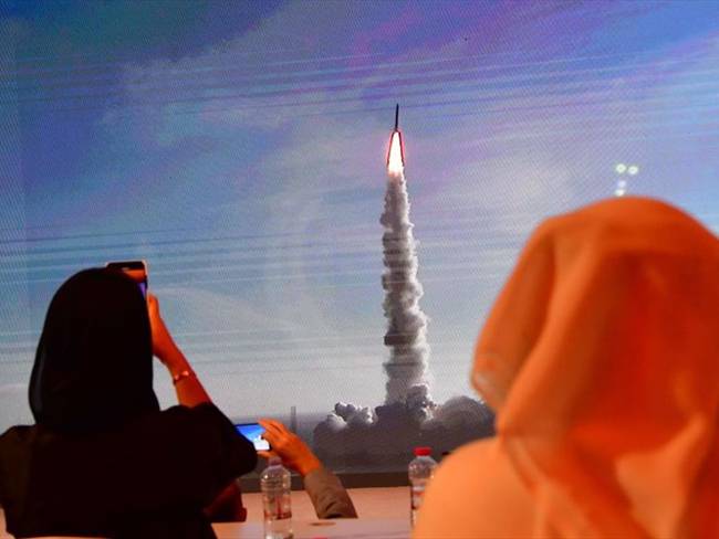 Emiratos Árabes Unidos lanzó con éxito su primera misión a Marte llamada ‘Hope’, liderada por una mujer. Foto: Getty Images