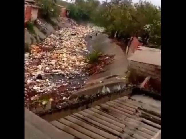 Arroyo Don Juan arrastró toneladas de basura en Barranquilla. Foto: Cortesía de  Kath Maestre