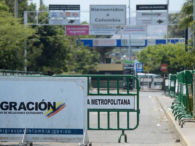 El sector educativo está preparando la logística y los protocolos de bioseguridad para activar el corredor estudiantil en la frontera con Venezuela.. Foto: RAUL ARBOLEDA/AFP via Getty Images