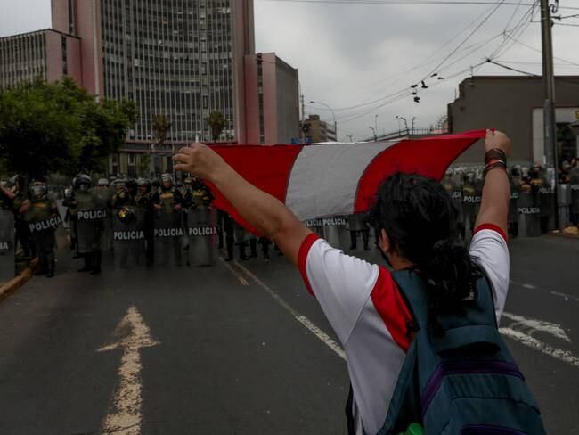 Vemos fracaso en representar legítimamente a la población: congresista en Perú