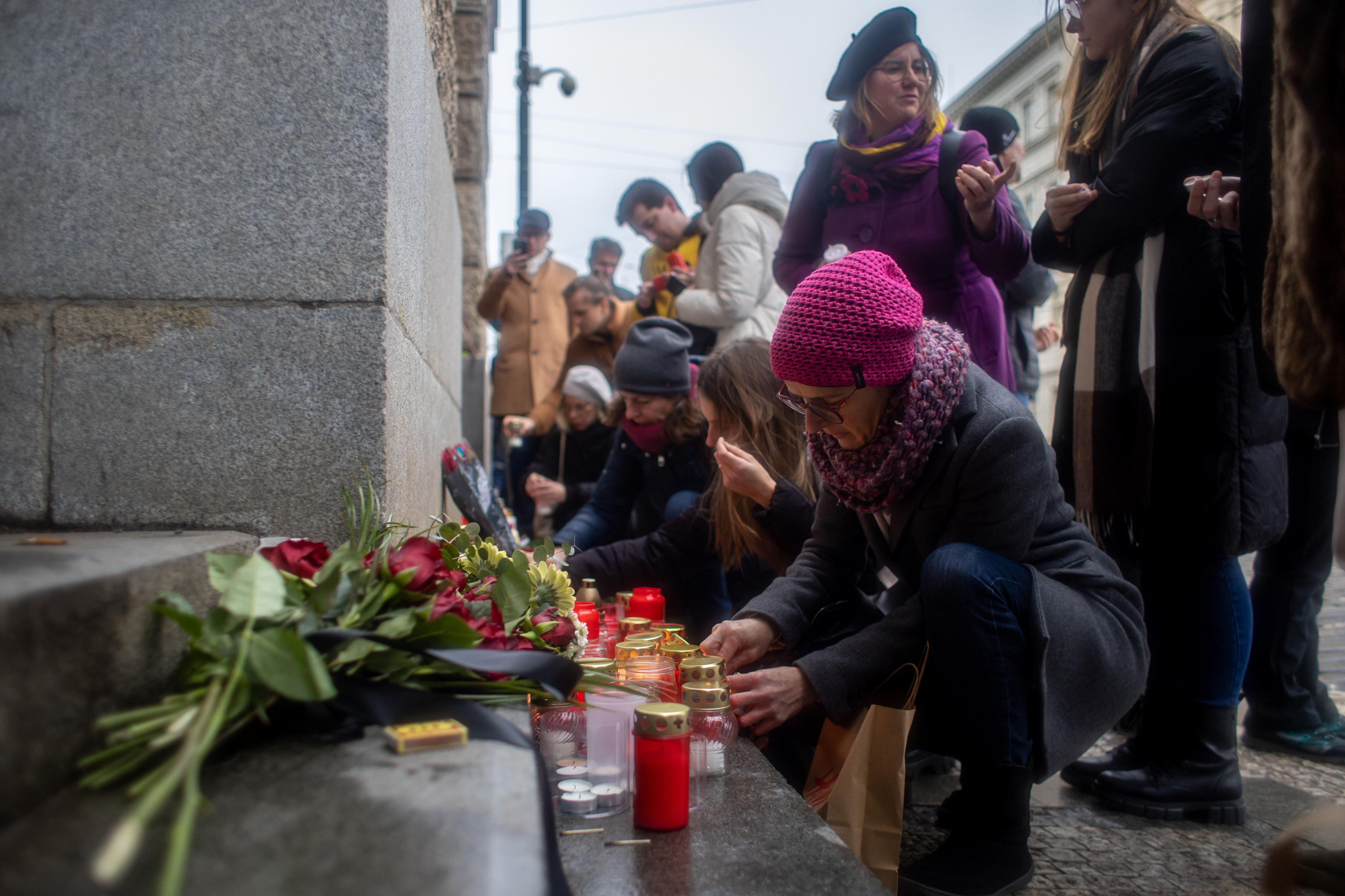 Dramático relato de estudiante que sobrevivió al tiroteo en Praga: “me alegra estar vivo”
