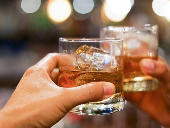 Reconoce que hay temor por parte de propietarios y empleados de bares y gastrobares que también se aplique medidas similares en Duitama y Sogamoso.. Foto: Getty Images