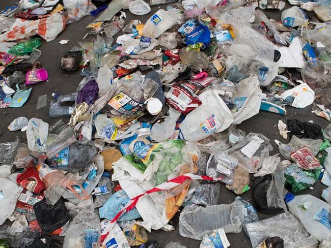 Gobierno electo de Guatemala anuncia reverso en ley que prohibía uso de elementos plásticos de un solo uso. . Foto: Getty Images