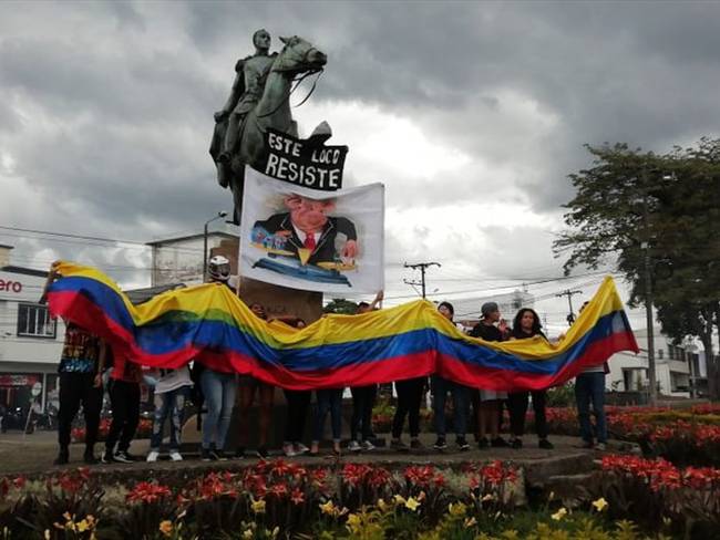 La protesta fue acompañada por docentes, sindicatos, organizaciones sociales, trabajadores y defensores de derechos humanos. Foto: Cortesía Camilo Fajardo