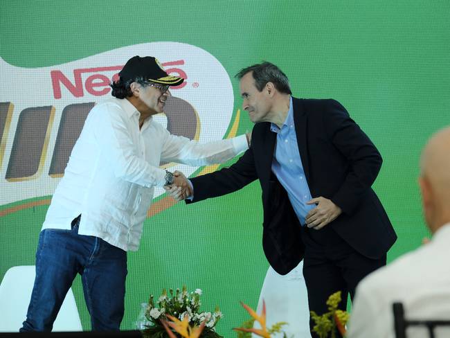 Gustavo Petro y Nestlé. Foto: Cortesía Presidencia.
