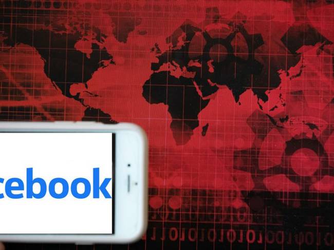 Como una medida para combatir la desinformación frente al brote, Facebook se asoció con la Red Internacional de Verificación de Hechos.. Foto: Getty Images