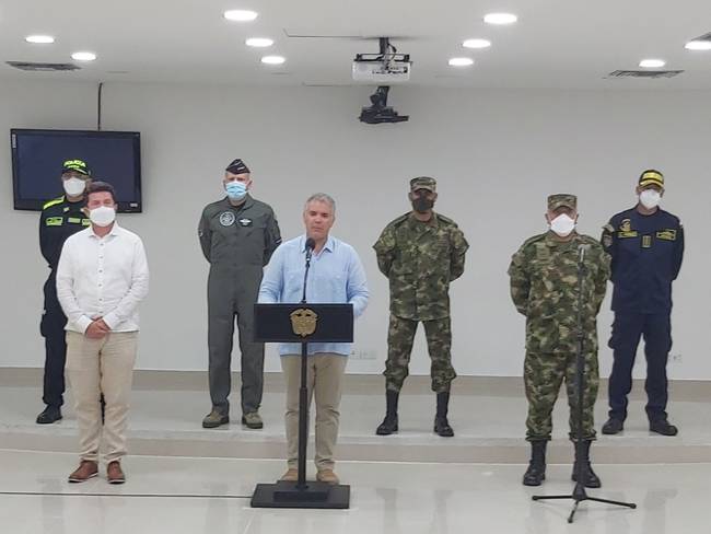 El Presidente Iván Duque y la cúpula militar en Cartagena. Crédito: Foto de W Radio