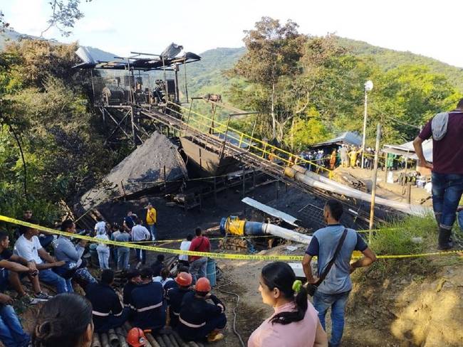 Recuperan cuerpos de mineros tras explosión en mina de Norte de Santander- Cortesía Gobernación de Norte de Santander