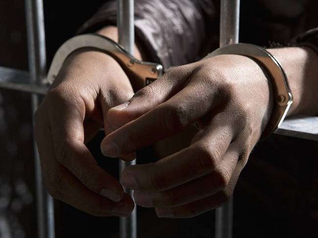 Imagen de referencia de hombre en la cárcel. Foto: Getty Images / Caspar Benson