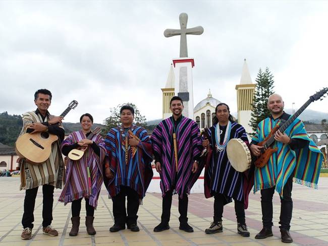 El &#039;Grupo Putumayo&#039;, es una agrupación musical originaria del departamento colombiano que exalta la cultura de las canciones habladas de las comunidades indígenas. Foto: Foto: @GrupoPutumayo