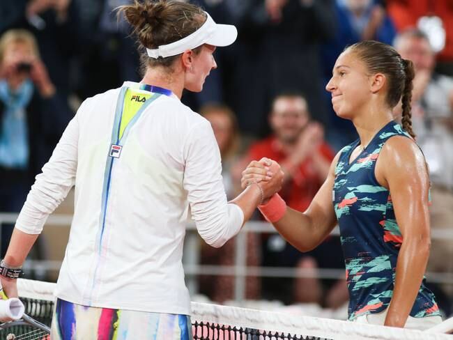 Diane Parry (derecha) y Barbora Krejcikova (izquierda), la reciente campeona del Roland Garros. (Photo by Ibrahim Ezzat/NurPhoto via Getty Images)