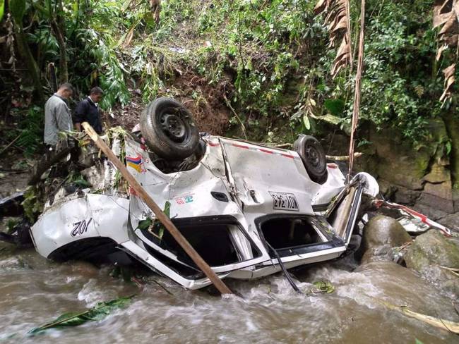 Accidente en la vía Medellín - Quibdó deja por lo menos 3 personas muertas 