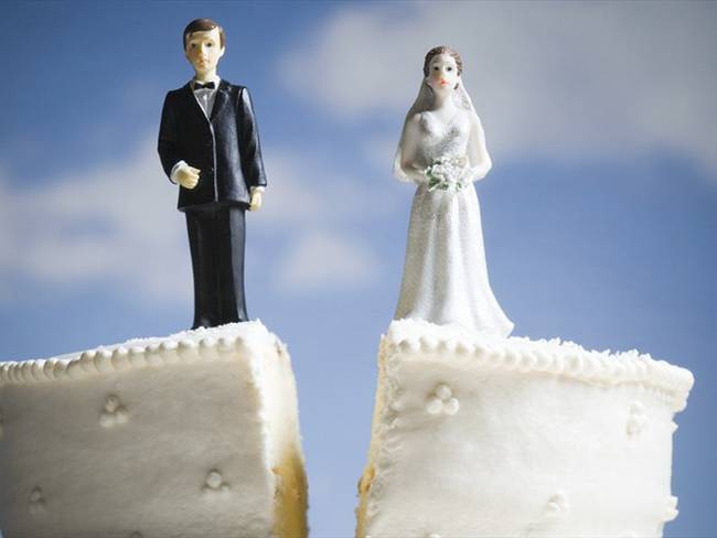 Mujer le pidió el divorcio a su esposo por no llevarle una hamburguesa. Foto: Getty Images
