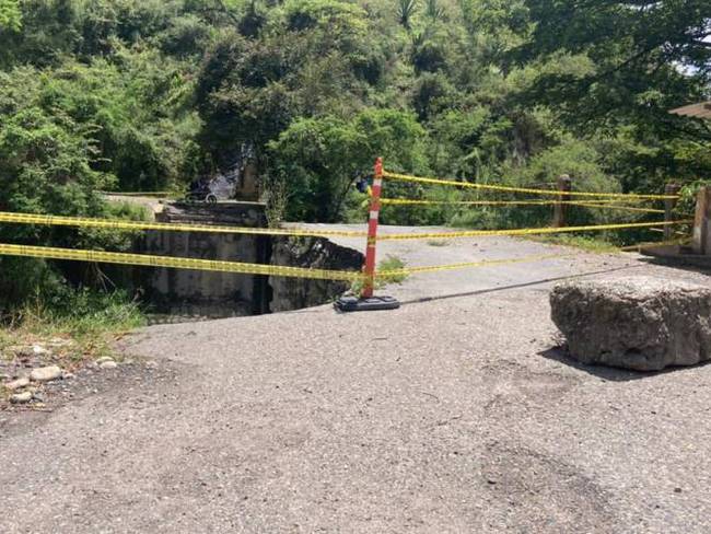 Según el mandatario, la comunidad ha tenido que utilizar vías alternas angostas y en malas condiciones. Foto: Alcaldía de Guayatá