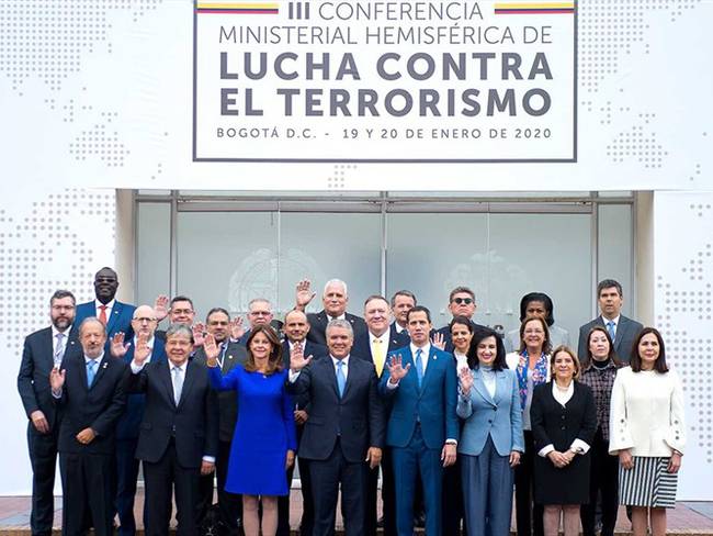 Tras tres años desde la firma del acuerdo de Paz, Colombia tomó la decisión de sacar a las Farc de la lista de terroristas. Foto: Presidencia
