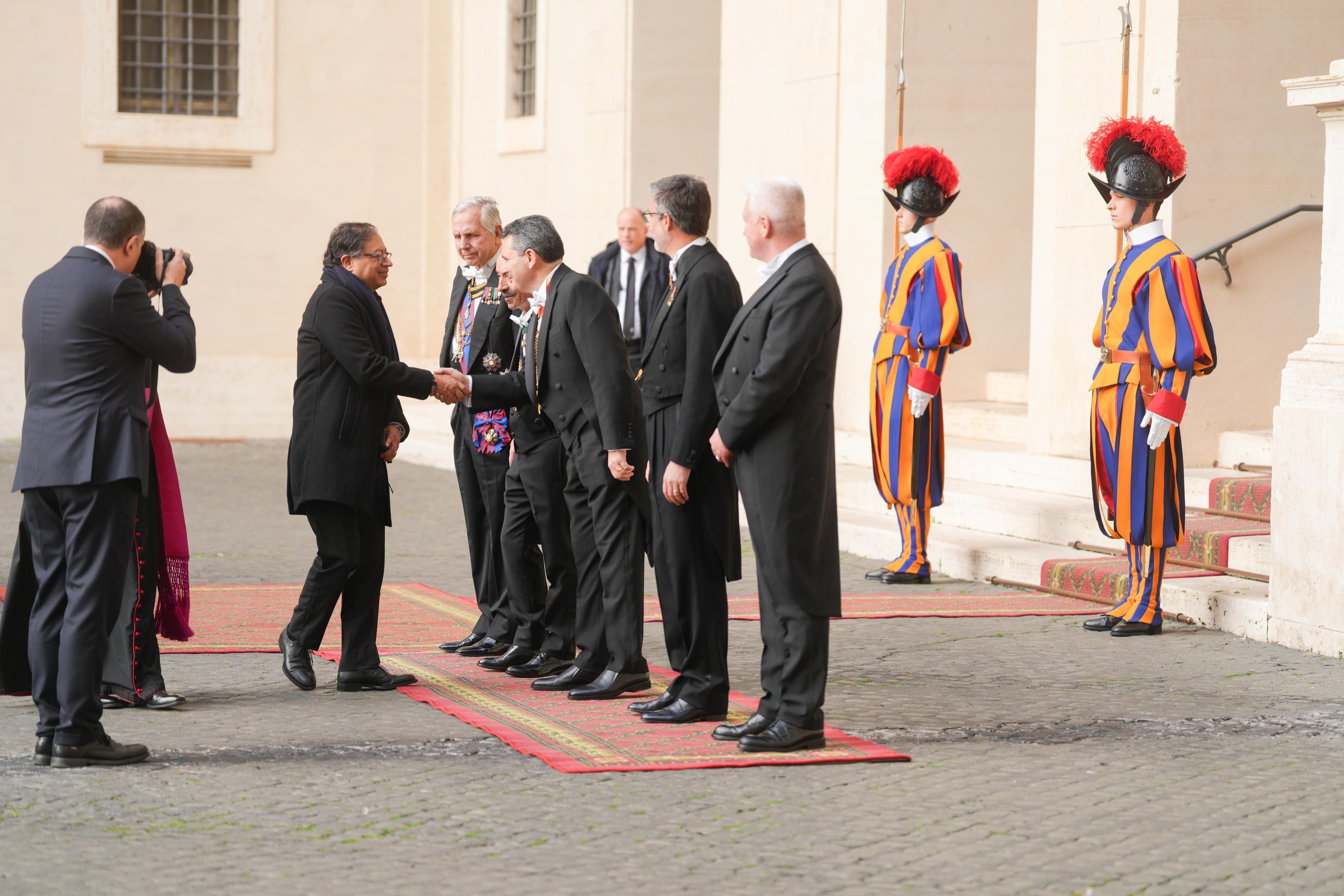 Papa Francisco y presidente Gustavo Petro se reunieron en el Vaticano: paz, tema central